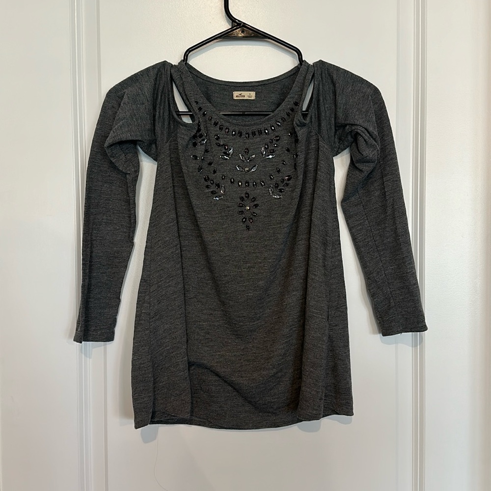 Hollister long sleeve cut out shoulder top